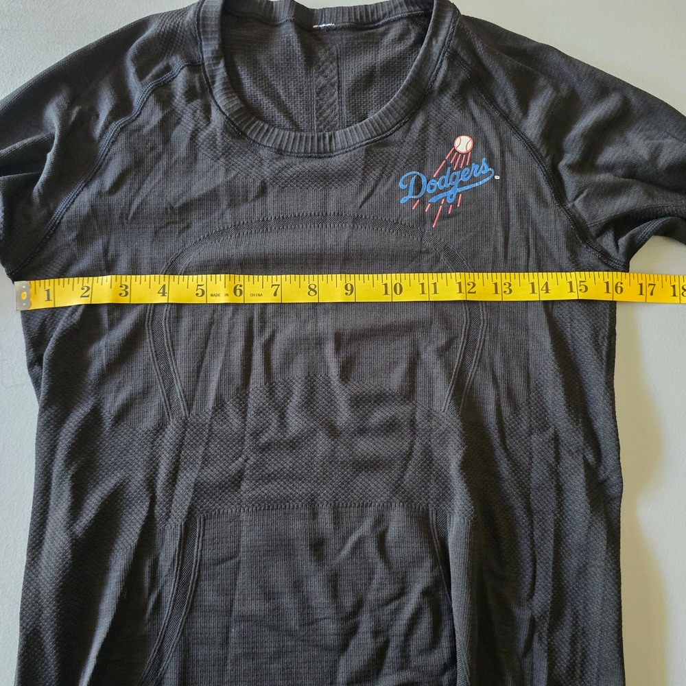 Lululemon Long Sleeve Swiftly Tech Top with Dodgers logo Black Size 8 - Picture 7 of 9